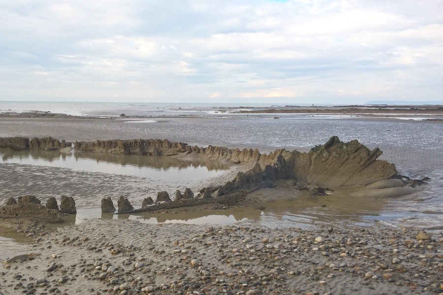 Wreck of the Amsterdam on Bulverhythe beach